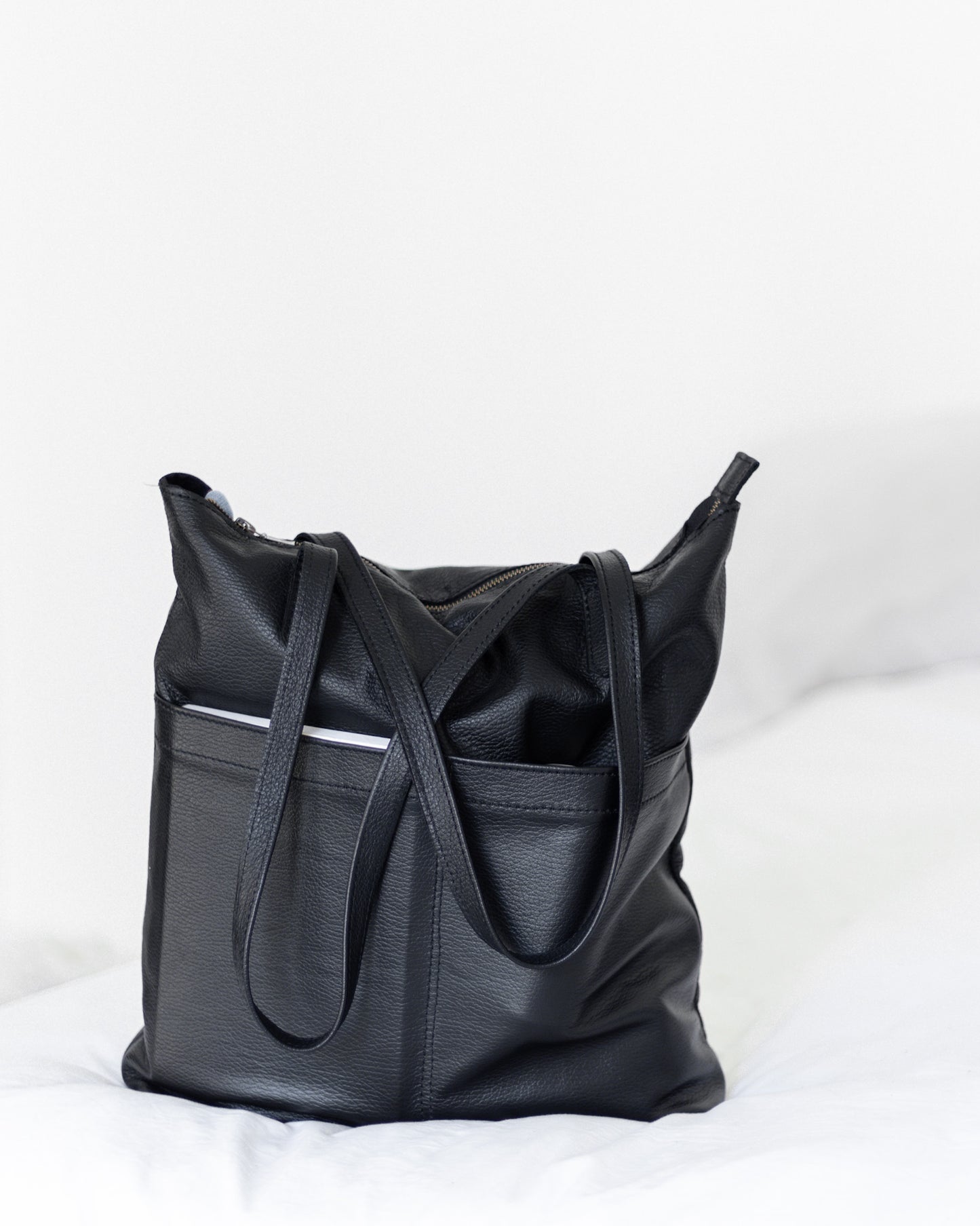 Eyona tote